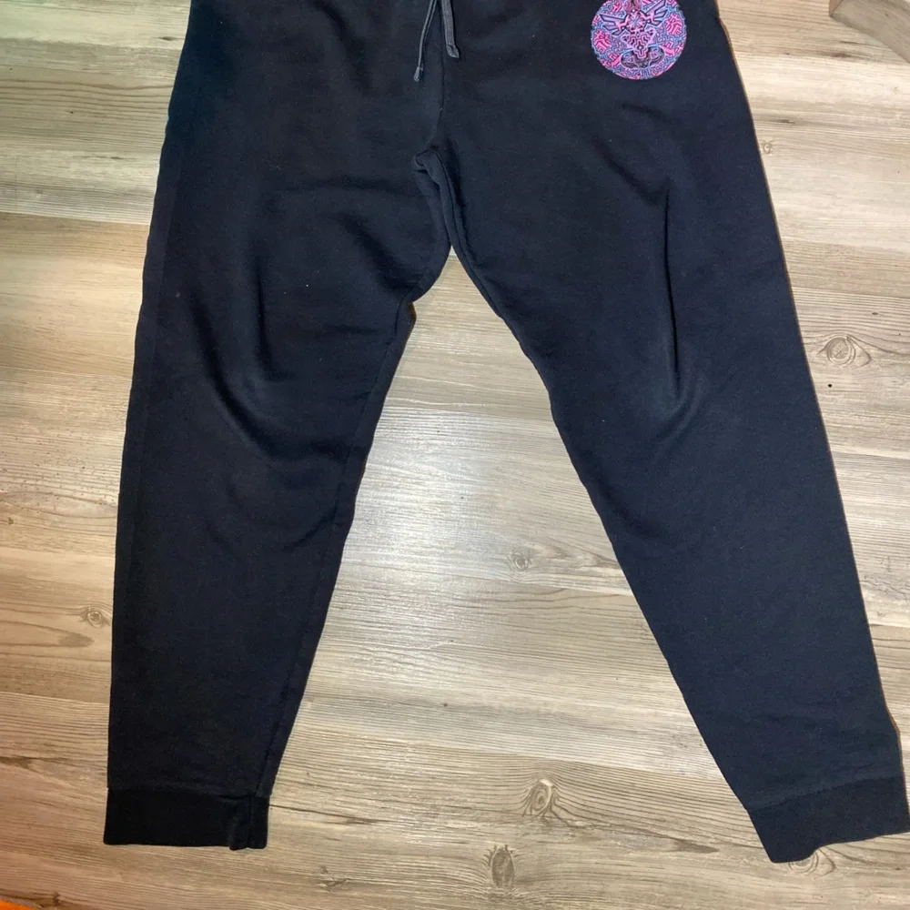 Black men’s sweat pant joggers Size large. - Picture 4 of 4